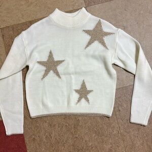 LAST CHANCE Women’s Studio 19 Star sweater AVAILABLE UNTIL: 3/16 ALL OFFERS👍🏼